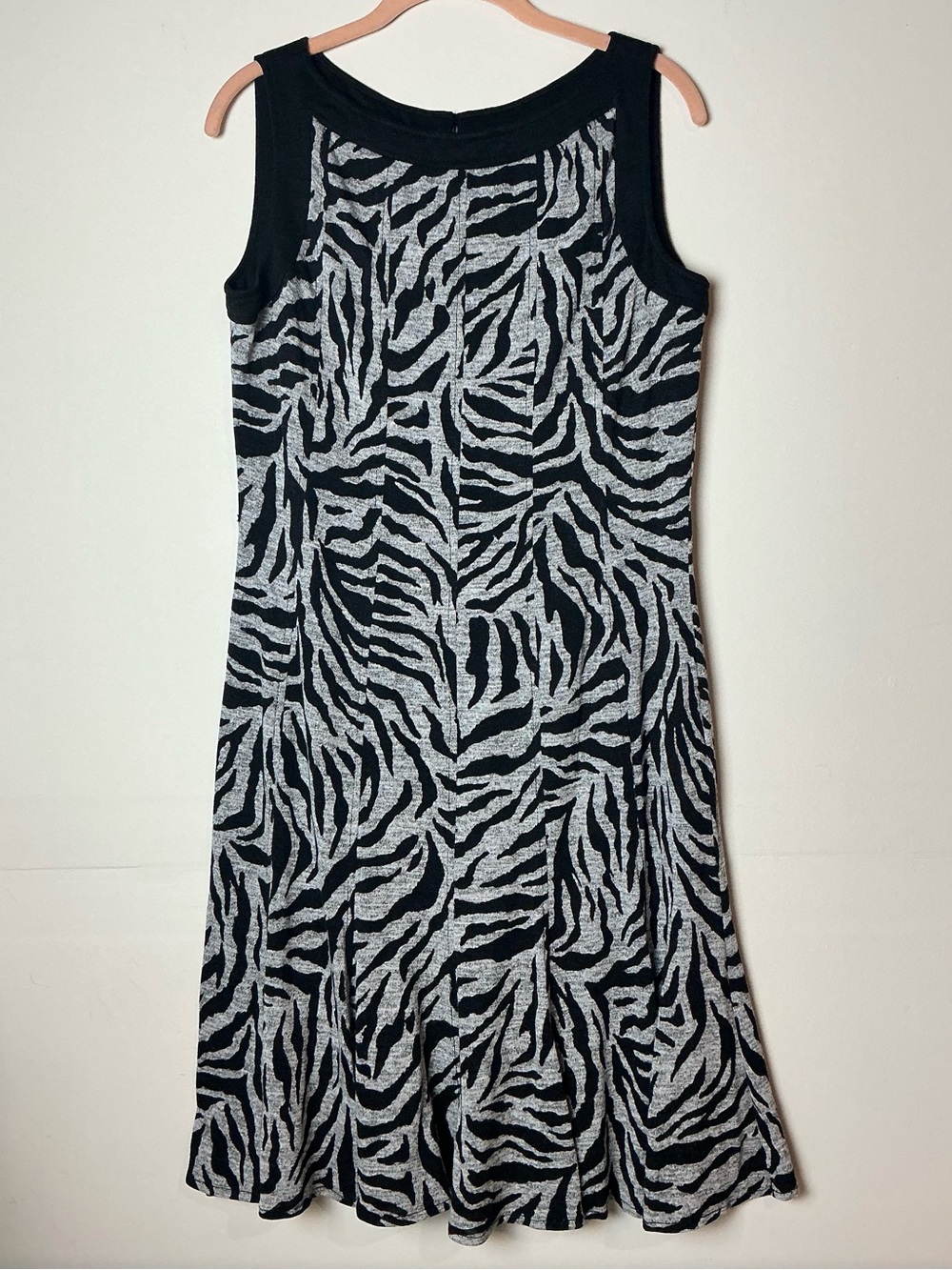 Sandra Darren Zebra-Pattern Sleeveless Dress Size 10